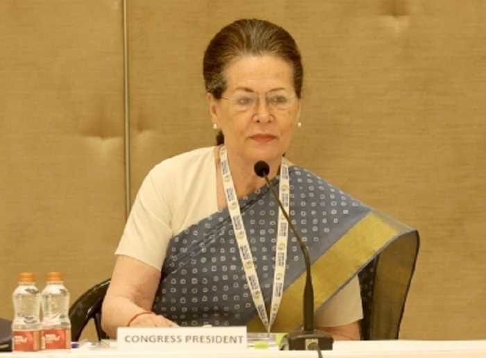 सोनिया गांधी ने लिखा ईडी को पत्र, स्वास्थ्य के आधार पर पेशी टालने की रखी मांग